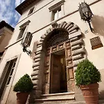 מלון Relais & Chateaux Palazzo Seneca 4*