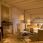 Relais & Chateaux Palazzo Seneca מלון