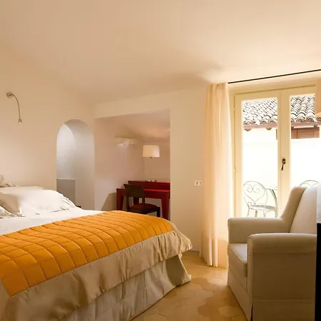 Relais & Chateaux Palazzo Seneca Отель