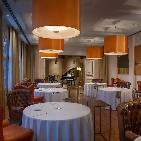 Relais & Chateaux Palazzo Seneca 4*