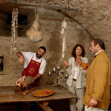 Relais & Chateaux Palazzo Seneca Norcia