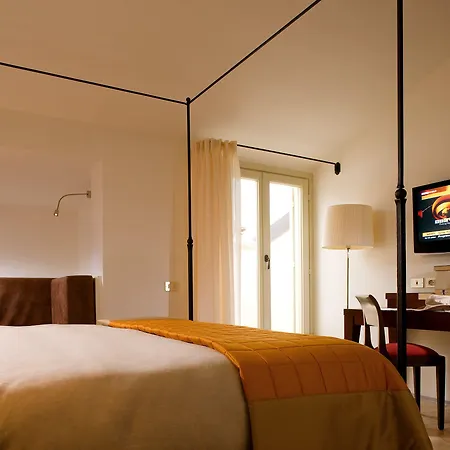 Relais & Chateaux Palazzo Seneca 4*