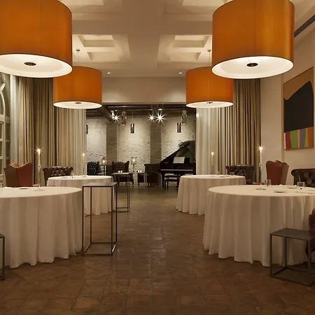 Relais & Chateaux Palazzo Seneca Szálloda