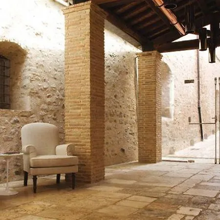 Relais & Chateaux Palazzo Seneca Отель