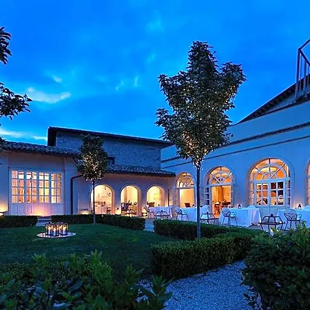 Relais & Chateaux Palazzo Seneca Szálloda Norcia