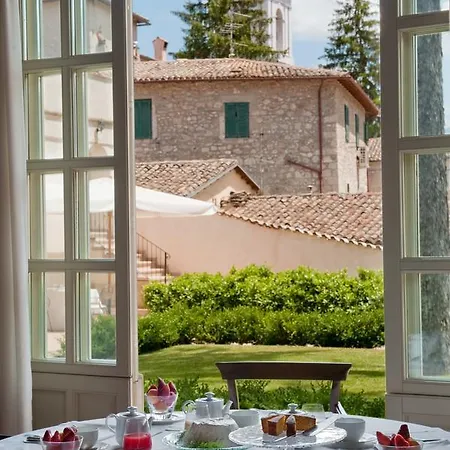 Relais & Chateaux Palazzo Seneca Szálloda 4*