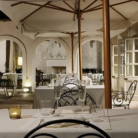 Relais & Chateaux Palazzo Seneca Otel 4*