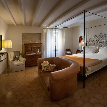 Relais & Chateaux Palazzo Seneca Norcia