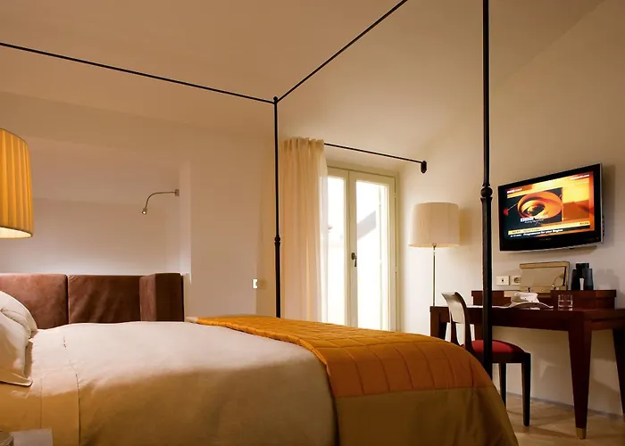 Relais & Chateaux Palazzo Seneca Hotel 4*