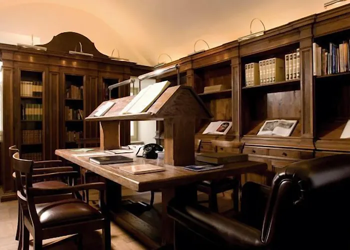 Relais & Chateaux Palazzo Seneca Hotel