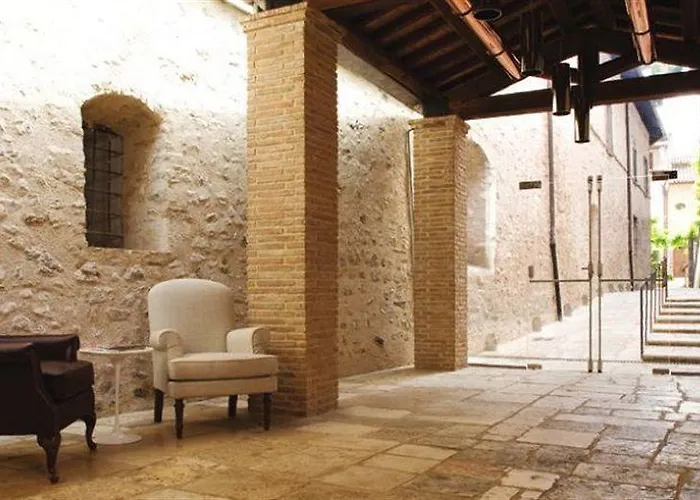 Relais & Chateaux Palazzo Seneca Hotel