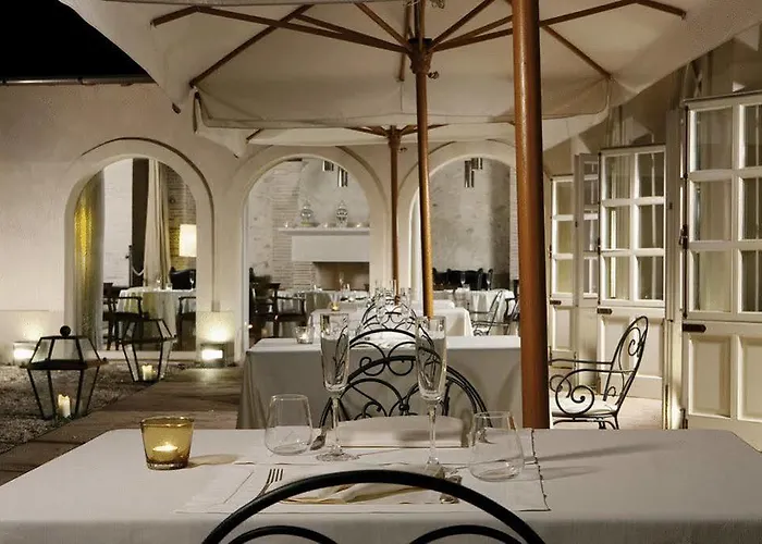 Relais & Chateaux Palazzo Seneca Hotel 4*
