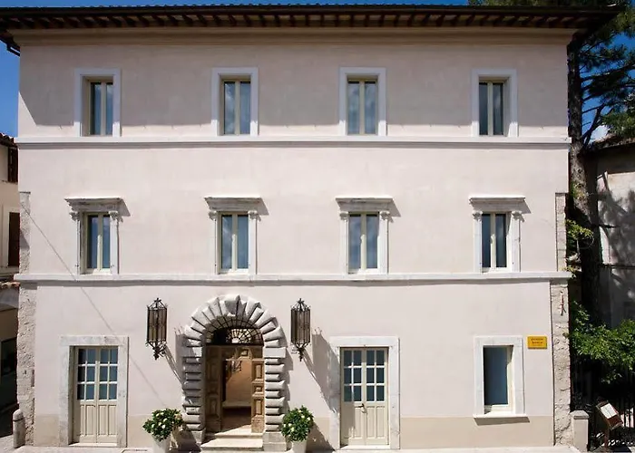 Relais & Chateaux Palazzo Seneca 4*